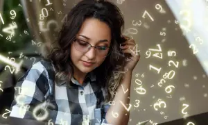 Numerologia 8: Cechy, mocne strony i relacje osób urodzonych pod tą liczbą