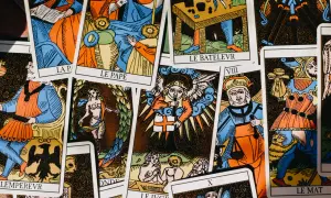 Tarot pytanie: Jak zadawać pytania tarota i uzyskać odpowiedzi?