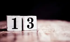 Znaczenie numerologii 13: karmiczne długi i wyzwania w życiu